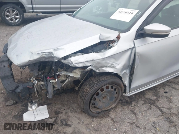 2014 Volkswagen Jetta SE with VIN 3VWD17AJXEM240334, listed as a IAAI auction lot 42116810 with 278,707 mi miles and . Bid and sale history available at DreamBid. Image 6.