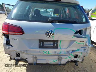 2019 Volkswagen Golf SportWagen S with VIN 3VW117AU5KM509395, listed as a IAAI auction lot 41648241 with 73,840 mi miles. Bid and sale history available at carsss.com. Image 6.