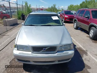 2000 Volvo V70 with VIN YV1LW61J8Y2647178, listed as a IAAI auction lot 42636533 with 128,619 mi miles and . Bid and sale history available at DreamBid. Image 12.