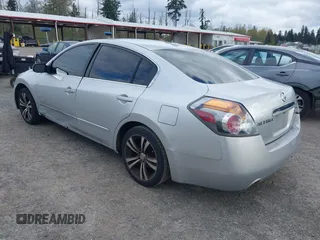 2007 Nissan Altima 2.5 S with VIN 1N4AL21E97C126762, listed as a IAAI auction lot 42033441 with 231,347 mi miles. Bid and sale history available at carsss.com. Image 3.