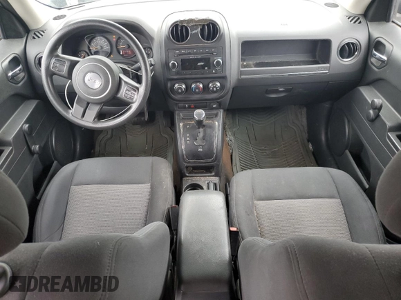 2014 Jeep Patriot Sport z VIN 1C4NJPBBXED915836, wystawiony jako Copart lot #55283925 z przebiegiem 75 951 mil mil oraz Szkoda całkowita • Salvage title. Historia ofert i sprzedaży dostępna na DreamBid. Obrazek 8.