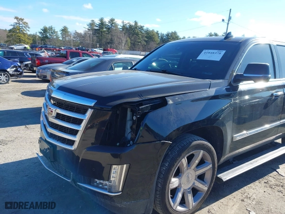 2016 Cadillac Escalade Premium Collection with VIN 1GYS4CKJ8GR418990, listed as a IAAI auction lot 41848378 with 141,354 mi miles. Bid and sale history available at carsss.com. Image 6.