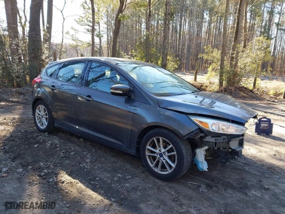 2017 Ford Focus SE with VIN 1FADP3K24HL259605, listed as a IAAI auction lot 41691588 with 105,326 mi miles. Bid and sale history available at carsss.com. Image 1.