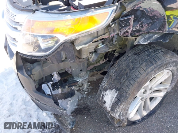 2013 Ford Explorer XLT with VIN 1FM5K8D89DGB39762, listed as a IAAI auction lot 41592588 with 144,666 mi miles and . Bid and sale history available at carsss.com. Image 6.