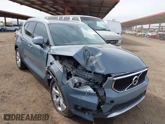 2021 Volvo XC40 Momentum with VIN YV4162UK3M2473571, listed as a IAAI auction lot 41718239 with 60,324 mi miles. Bid and sale history available at carsss.com. Image 1.