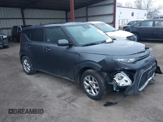 2020 Kia Soul S with VIN KNDJ23AU3L7732782, listed as a IAAI auction lot 41217711 with 63,225 mi miles. Bid and sale history available at carsss.com. Image 1.