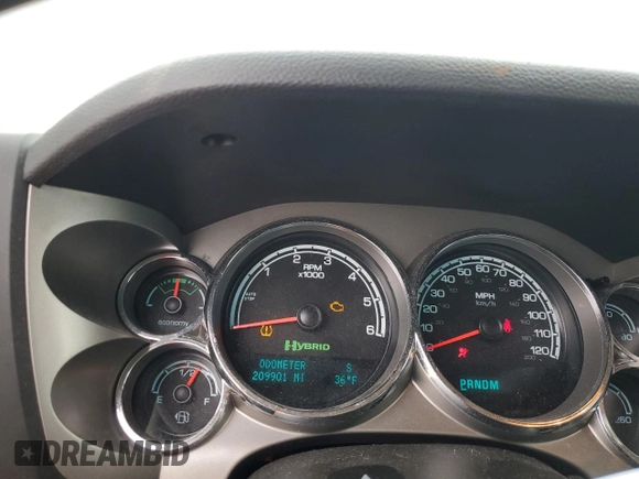 2010 Chevrolet Silverado 1500 1HY with VIN 3GCXKUEJ0AG131282, listed as a Copart auction lot 49652055 with 209,901 mi miles and Salvage Title. Bid and sale history available at DreamBid. Image 9.