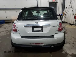 2012 MINI Hardtop with VIN WMWSU3C5XCT254532, listed as a Copart auction lot 88258525 with 139,376 mi miles and Non Repairable. Bid and sale history available at DreamBid. Image 6.