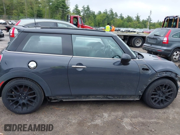2015 MINI Hardtop S z VIN WMWXP7C54F2A37446, wystawiony jako IAAI lot #42256488 z przebiegiem 148 425 mil mil oraz . Historia ofert i sprzedaży dostępna na DreamBid. Obrazek 14.