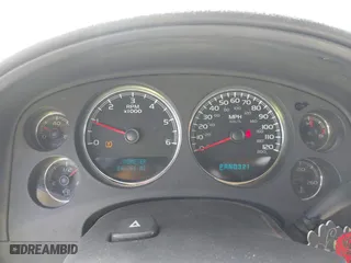 2007 Chevrolet Suburban LT with VIN 3GNFC16JX7G133370, listed as a IAAI auction lot 41823107 with 246,261 mi miles. Bid and sale history available at carsss.com. Image 7.