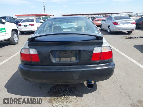 1996 Honda Accord LX with VIN 1HGCD7235TA023971, listed as a IAAI auction lot 42152007 with 183,536 mi miles and . Bid and sale history available at carsss.com. Image 17.