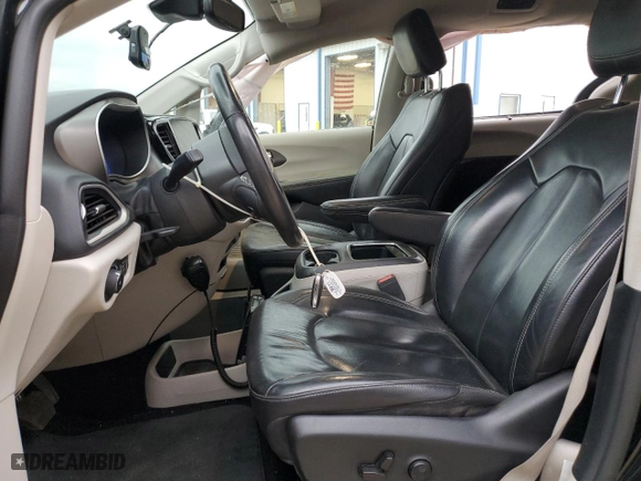 2022 Chrysler Pacifica Touring L with VIN 2C4RC1BG0NR190345, listed as a Copart auction lot 51518645 with 59,286 mi miles and Clean Title. Bid and sale history available at carsss.com. Image 7.