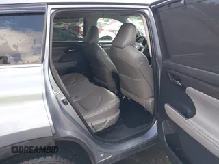 2022 Toyota Highlander Limited z VIN 5TDDZRBH5NS162256, wystawiony jako IAAI lot #42177200 z przebiegiem 33 932 mil mil oraz . Historia ofert i sprzedaży dostępna na DreamBid. Obrazek 8.