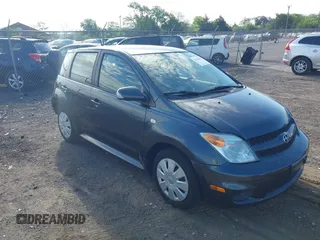 2006 Scion xA z VIN JTKKT624965007858, wystawiony jako IAAI lot #42179600 z przebiegiem 140 817 mil mil oraz . Historia ofert i sprzedaży dostępna na DreamBid. Obrazek 1.