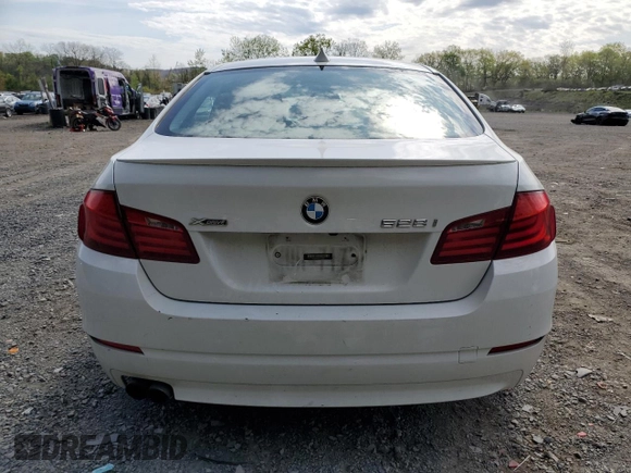 2013 BMW 5 Series 528i xDrive with VIN WBAXH5C55DD107861, listed as a Copart auction lot 55338525 with 91,137 mi miles and Non repairable. Bid and sale history available at DreamBid. Image 6.