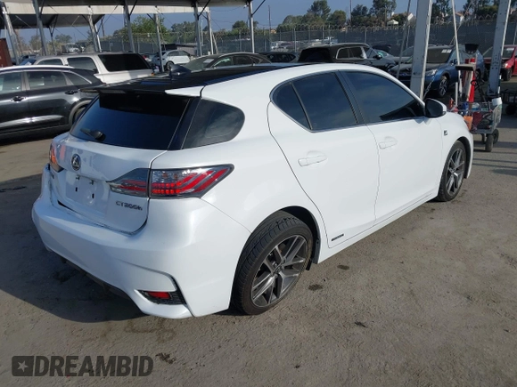 2016 Lexus CT 200h z VIN JTHKD5BH6G2261787, wystawiony jako IAAI lot #42667277 z przebiegiem 152 082 mil mil oraz . Historia ofert i sprzedaży dostępna na DreamBid. Obrazek 4.