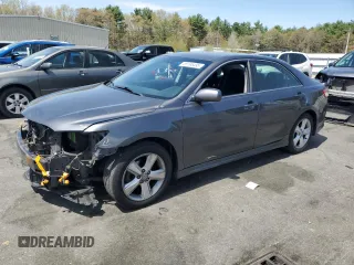 2010 Toyota Camry z VIN 4T1BF3EKXAU559144, wystawiony jako Copart lot #55165495 z przebiegiem 186 293 mil mil oraz Szkoda całkowita • Salvage title. Historia ofert i sprzedaży dostępna na DreamBid. Obrazek 1.