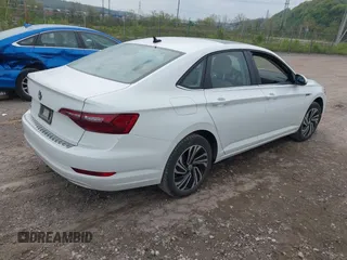 2020 Volkswagen Jetta SEL z VIN 3VWEB7BU3LM073029, wystawiony jako IAAI lot #42168239 z przebiegiem 59 395 mil mil oraz . Historia ofert i sprzedaży dostępna na DreamBid. Obrazek 4.