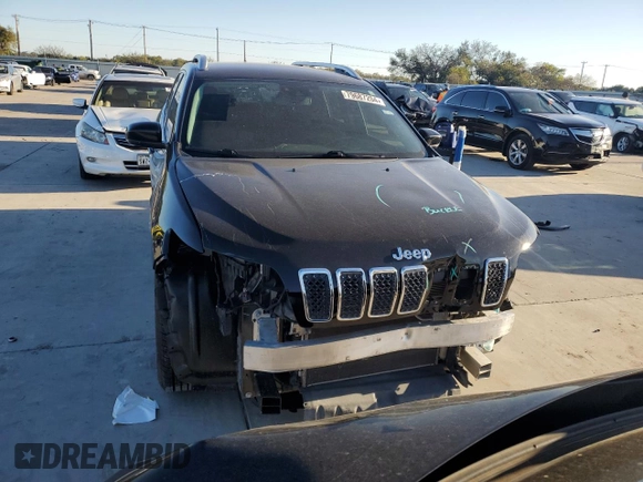 2021 Jeep Cherokee Latitude Plus z VIN 1C4PJLLB7MD103585, wystawiony jako Copart lot #79687204 z przebiegiem 151 286 mil mil oraz Szkoda całkowita • Salvage title. Historia ofert i sprzedaży dostępna na DreamBid. Obrazek 5.