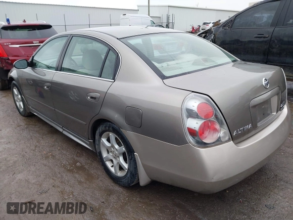 2006 Nissan Altima 2.5 with VIN 1N4AL11D46N459116, listed as a IAAI auction lot 41498539 with 202,375 mi miles. Bid and sale history available at carsss.com. Image 3.