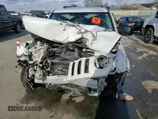 2014 Jeep Patriot Latitude z VIN 1C4NJPFAXED862881, wystawiony jako Copart lot #41519835 z przebiegiem 100 695 mil mil oraz Szkoda całkowita • Salvage title. Historia ofert i sprzedaży dostępna na DreamBid. Obrazek 15.