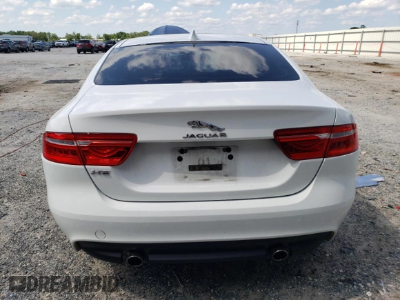 2017 Jaguar XE 25t z VIN SAJAR4BG1HA964691, wystawiony jako Copart lot #57151495 z przebiegiem 94 277 mil mil oraz Szkoda całkowita • Salvage title. Historia ofert i sprzedaży dostępna na DreamBid. Obrazek 6.