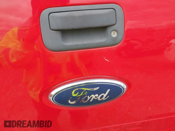 2010 Ford Super Duty F-250 SRW XL with VIN 1FTSW2BR0AEA14029, listed as a IAAI auction lot 41833941 with 169,489 mi miles. Bid and sale history available at carsss.com. Image 6.
