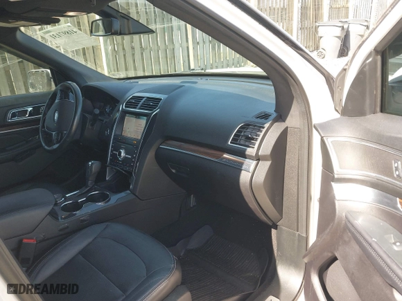 2019 Ford Explorer Limited with VIN 1FM5K8F81KGB06071, listed as a IAAI auction lot 41897131 with 69,831 mi miles. Bid and sale history available at carsss.com. Image 5.