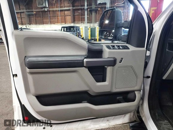 2020 Ford F-150 XL z VIN 1FTFX1E43LKD53512, wystawiony jako IAAI lot #42792761 z przebiegiem 46 026 mil mil oraz . Historia ofert i sprzedaży dostępna na DreamBid. Obrazek 17.