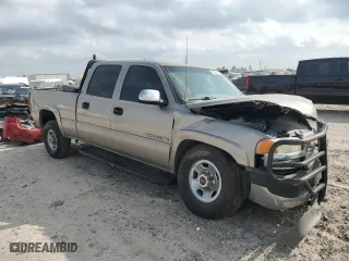 2001 GMC Sierra 2500HD SLE with VIN 1GTHK23U61F195057, listed as a Copart auction lot 82036024 with 116,211 mi miles and Salvage Title. Bid and sale history available at carsss.com. Image 4.