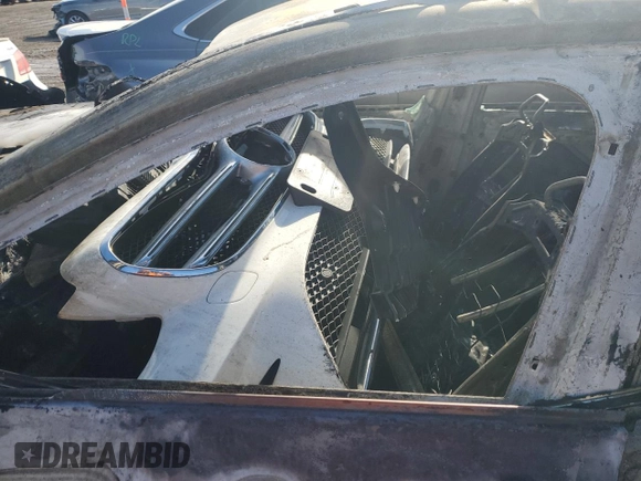 2017 Mercedes-Benz E 300 Luxury with VIN WDDZF4KB5HA171575, listed as a Copart auction lot 47442195 with Not provided miles and Salvage title. Bid and sale history available at DreamBid. Image 7.