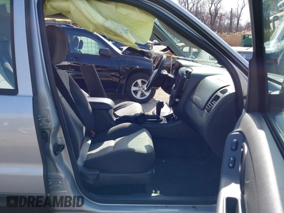 2005 Ford Escape XLS Value with VIN 1FMCU02Z15KA21718, listed as a IAAI auction lot 41835061 with 1 mi miles. Bid and sale history available at carsss.com. Image 5.