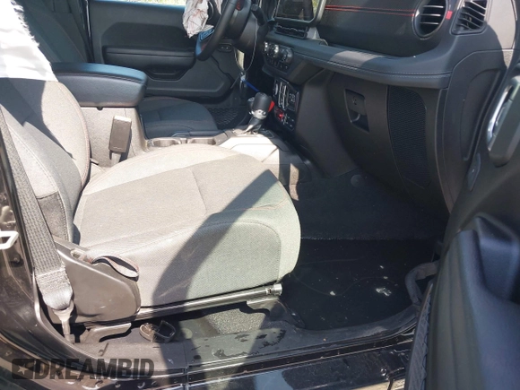 2024 Jeep Wrangler Rubicon с VIN 1C4PJXFG2RW253100, выставлен на аукционе IAAI как лот 42608331 с пробегом 39 844 миль миль и . История ставок и продаж доступна на DreamBid. Изображение 5.