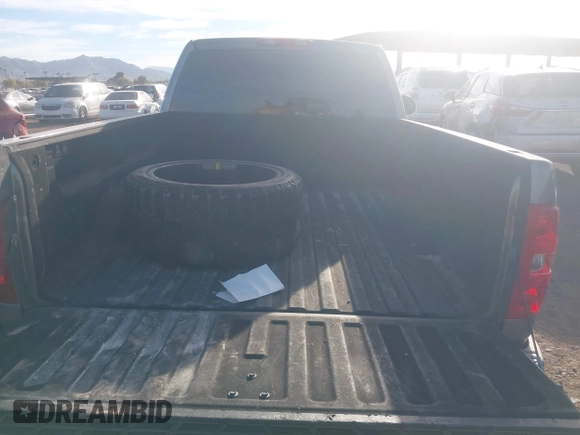 2008 Chevrolet Silverado 1500 Work Truck with VIN 1GCEC14028Z213228, listed as a IAAI auction lot 41492262 with 142,474 mi miles. Bid and sale history available at carsss.com. Image 8.