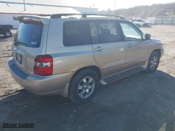 2004 Toyota Highlander with VIN JTEDP21A340005484, listed as a IAAI auction lot 41774194 with 185,096 mi miles. Bid and sale history available at carsss.com. Image 4.