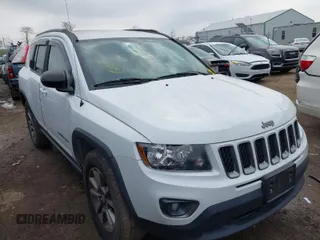 2016 Jeep Compass Sport z VIN 1C4NJCBA6GD775075, wystawiony jako IAAI lot #41995338 z przebiegiem 105 000 mil mil oraz . Historia ofert i sprzedaży dostępna na DreamBid. Obrazek 1.