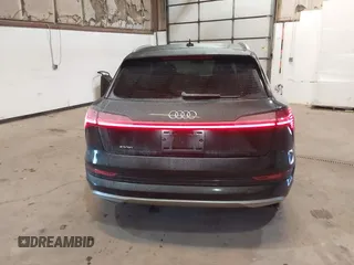2019 Audi e-tron Prestige with VIN WA1VABGE1KB008769, listed as a IAAI auction lot 41412414 with 41,072 mi miles and . Bid and sale history available at DreamBid. Image 16.