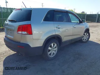 2012 Kia Sorento LX with VIN 5XYKTDA67CG282792, listed as a IAAI auction lot 41964825 with 175,654 mi miles. Bid and sale history available at carsss.com. Image 4.