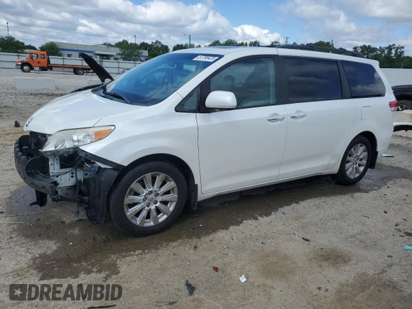 2011 Toyota Sienna XLE z VIN 5TDDK3DC1BS005600, wystawiony jako Copart lot #57795425 z przebiegiem 176 883 mil mil oraz Szkoda całkowita • Salvage title. Historia ofert i sprzedaży dostępna na DreamBid. Obrazek 1.