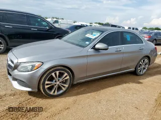 2016 Mercedes-Benz C 300 z VIN 55SWF4JB2GU159256, wystawiony jako Copart lot #64837495 z przebiegiem 144 025 mil mil oraz Czysty tytuł • Clean title. Historia ofert i sprzedaży dostępna na DreamBid. Obrazek 1.