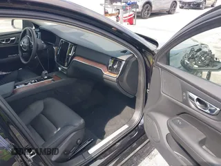2025 Volvo S60 Plus with VIN 7JRL12GC0SG364646, listed as a IAAI auction lot 42108729 with 7,378 mi miles. Bid and sale history available at carsss.com. Image 5.