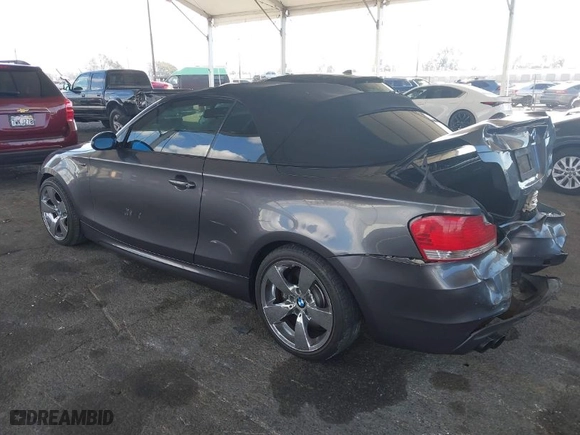 2008 BMW 1 Series 135i with VIN WBAUN93518VF54953, listed as a IAAI auction lot 41350136 with 1 mi miles. Bid and sale history available at carsss.com. Image 3.