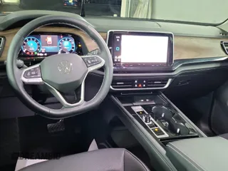 2024 Volkswagen Atlas SE с VIN 1V2HR2CA9RC564720, выставлен на аукционе IAAI как лот 42774211 с пробегом 22 207 миль миль и . История ставок и продаж доступна на DreamBid. Изображение 49.