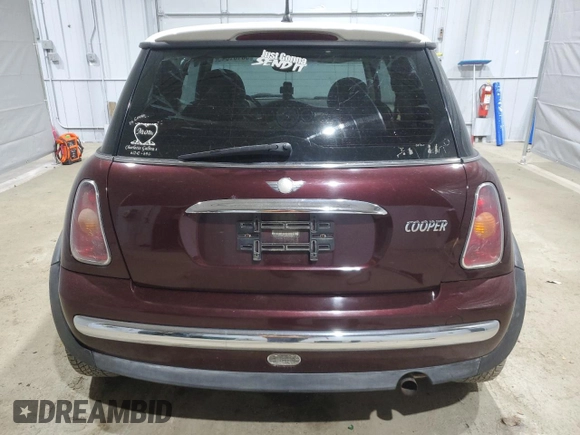 2002 MINI Hardtop with VIN WMWRC33402TC36986, listed as a Copart auction lot 50131045 with 194,224 mi miles and Salvage Title. Bid and sale history available at DreamBid. Image 6.
