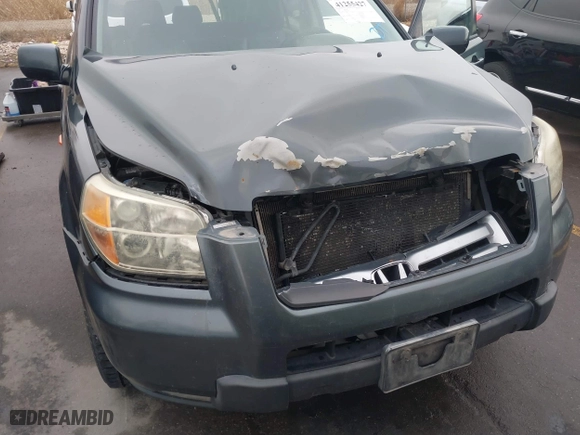 2006 Honda Pilot EX-L with VIN 2HKYF18526H563831, listed as a IAAI auction lot 41255427 with 237,074 mi miles. Bid and sale history available at carsss.com. Image 6.