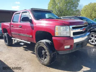 2007 Chevrolet Silverado 1500 LS with VIN 2GCEK13C671589369, listed as a IAAI auction lot 41894280 with 226,687 mi miles. Bid and sale history available at carsss.com. Image 1.