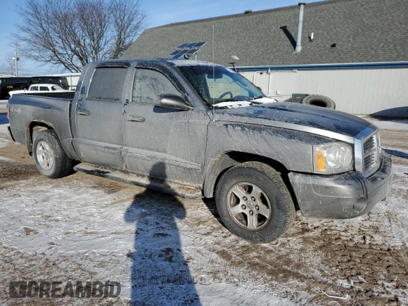 2006 Dodge Dakota SLT with VIN 1D7HW48N56S518438, listed as a Copart auction lot 44543645 with 176,626 mi miles and Salvage title. Bid and sale history available at DreamBid. Image 4.