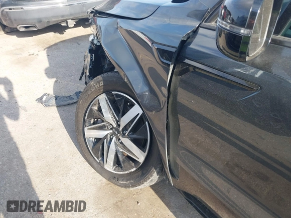2022 Kia Sorento S with VIN 5XYRL4LC6NG118017, listed as a IAAI auction lot 42042953 with 36,978 mi miles and . Bid and sale history available at DreamBid. Image 6.