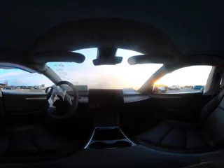 2023 Tesla Model Y Long Range z VIN 7SAYGDEE2PA166042, wystawiony jako IAAI lot #41348960 z przebiegiem Nie podano mil oraz . Historia ofert i sprzedaży dostępna na DreamBid. Obrazek 18.