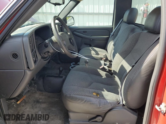 2004 GMC Sierra 1500 Work Truck z VIN 1GTEK14X74Z275573, wystawiony jako Copart lot #70749224 z przebiegiem 84 014 mil mil oraz Szkody całkowita. Historia ofert i sprzedaży dostępna na DreamBid. Obrazek 7.